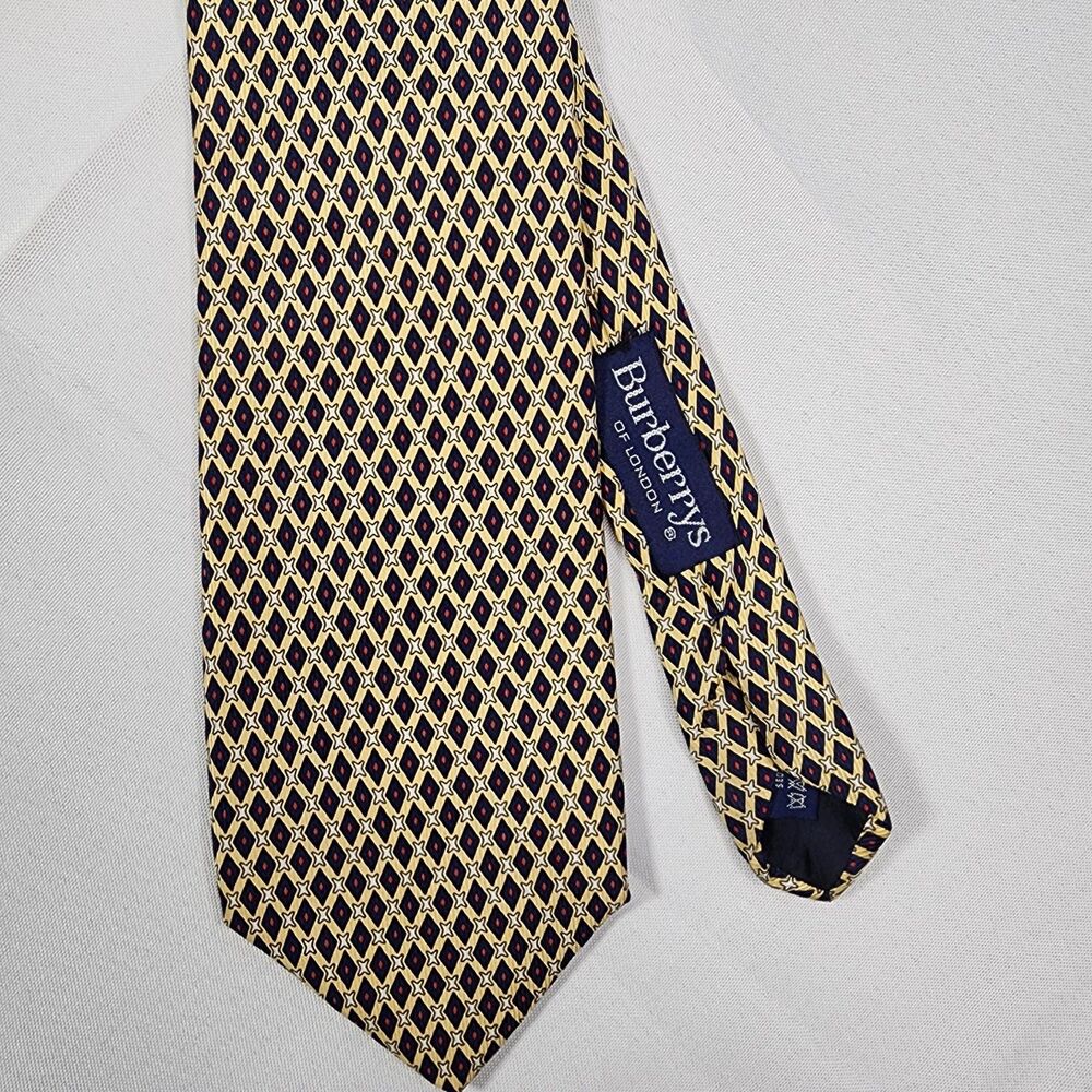 Burberrys of London Men's Silk Tie Vintage Diamond Pattern Gold Classic Luxury